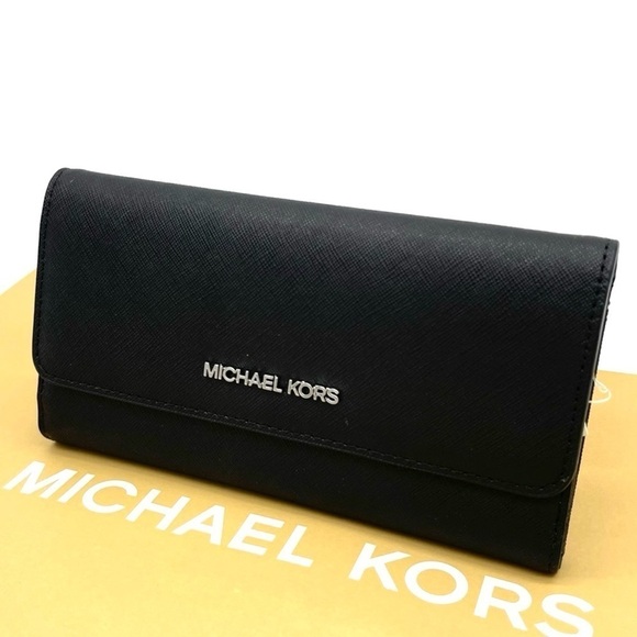 Michael Kors Large Trifold Wallet Black (NWT) - Picture 1 of 7